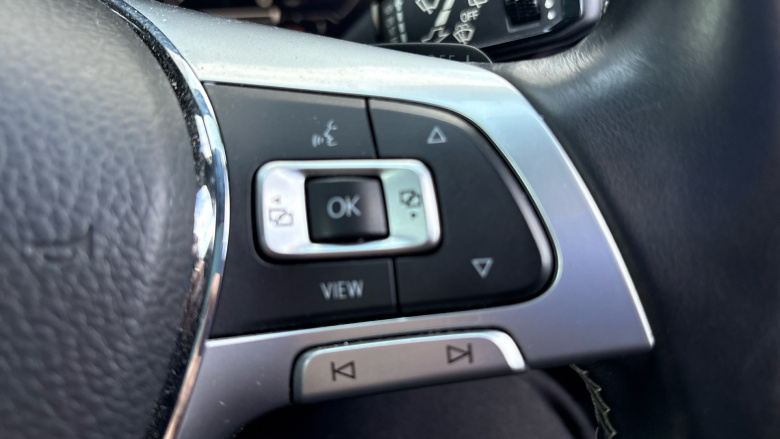 Volkswagen Touareg 3.0 V6 TDI 4Motion R-Line Tech 5dr Tip Auto Diesel Estate